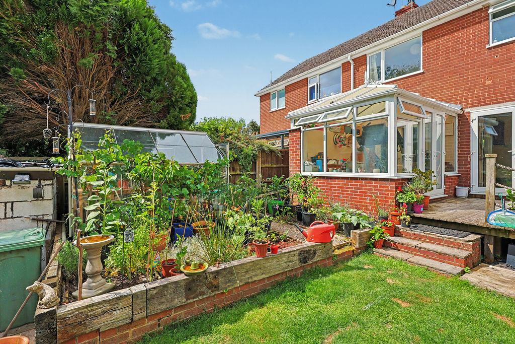 Dale Crescent New Tupton